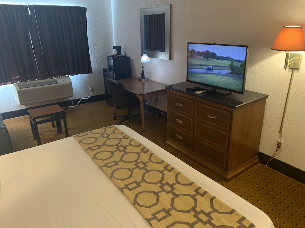 Brentwood Inn Suites 28/41