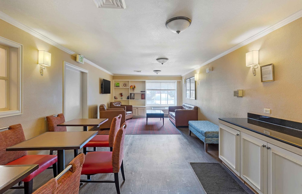 Extended Stay America - St. Louis - Westport - Central 33/62
