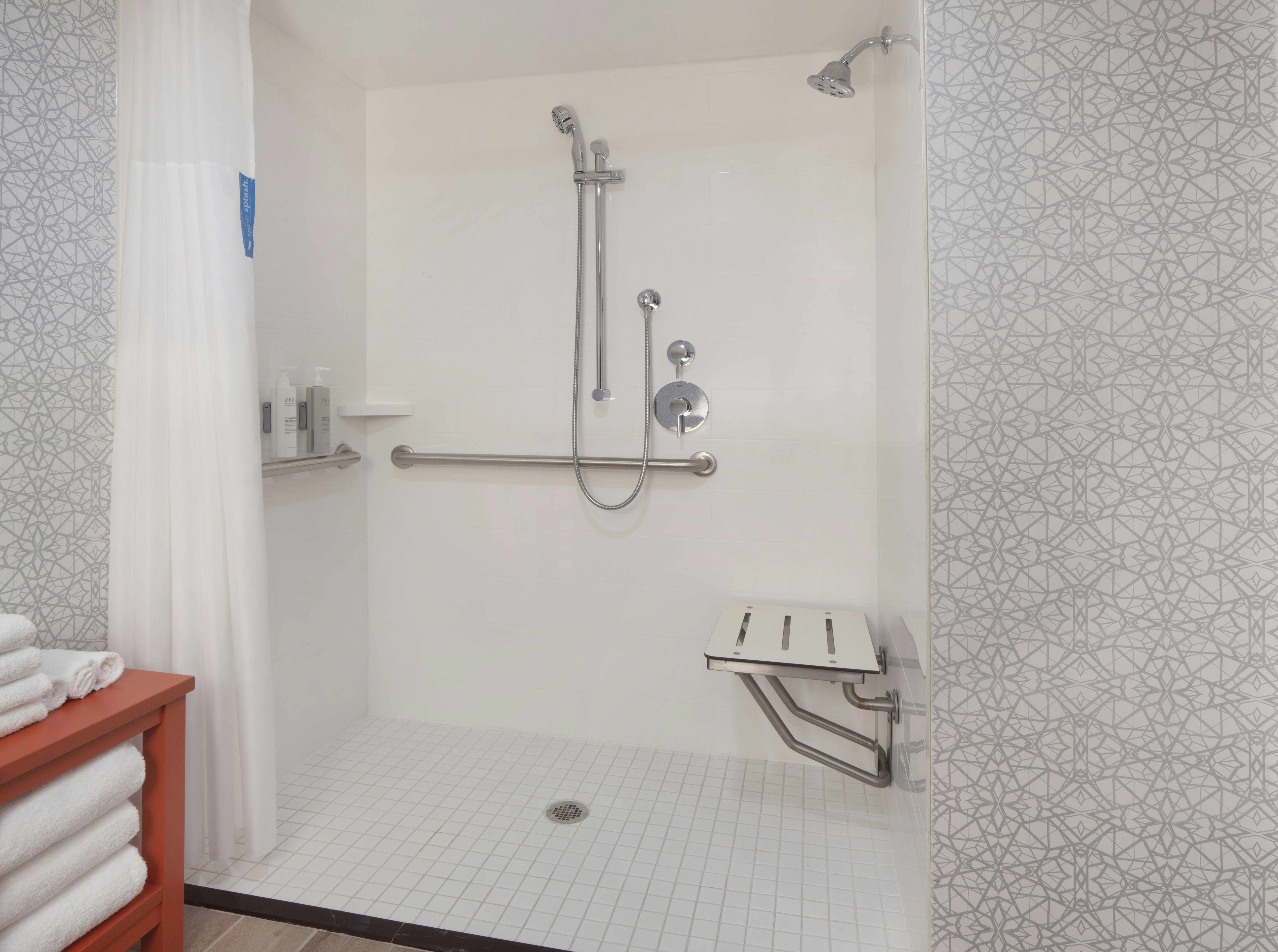 Room, Queen Bed, Accessible