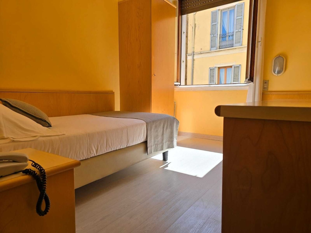 Sant Ambroeus Hotel 57/57