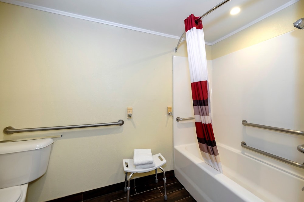 Red Roof Inn Osage Beach 21/60