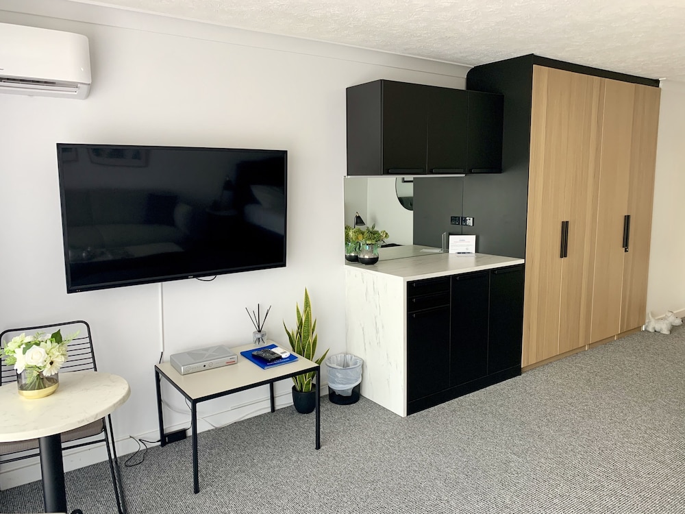 Outrigger Resort 53/76