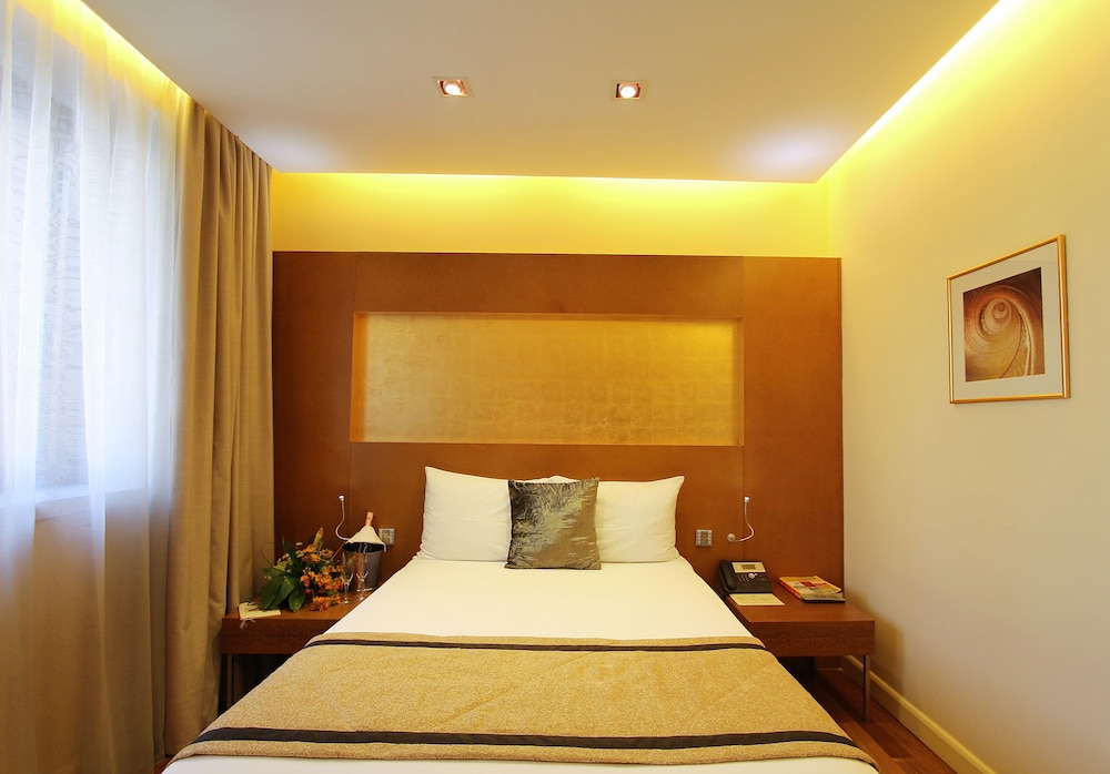 Dostyk Hotel 25/64