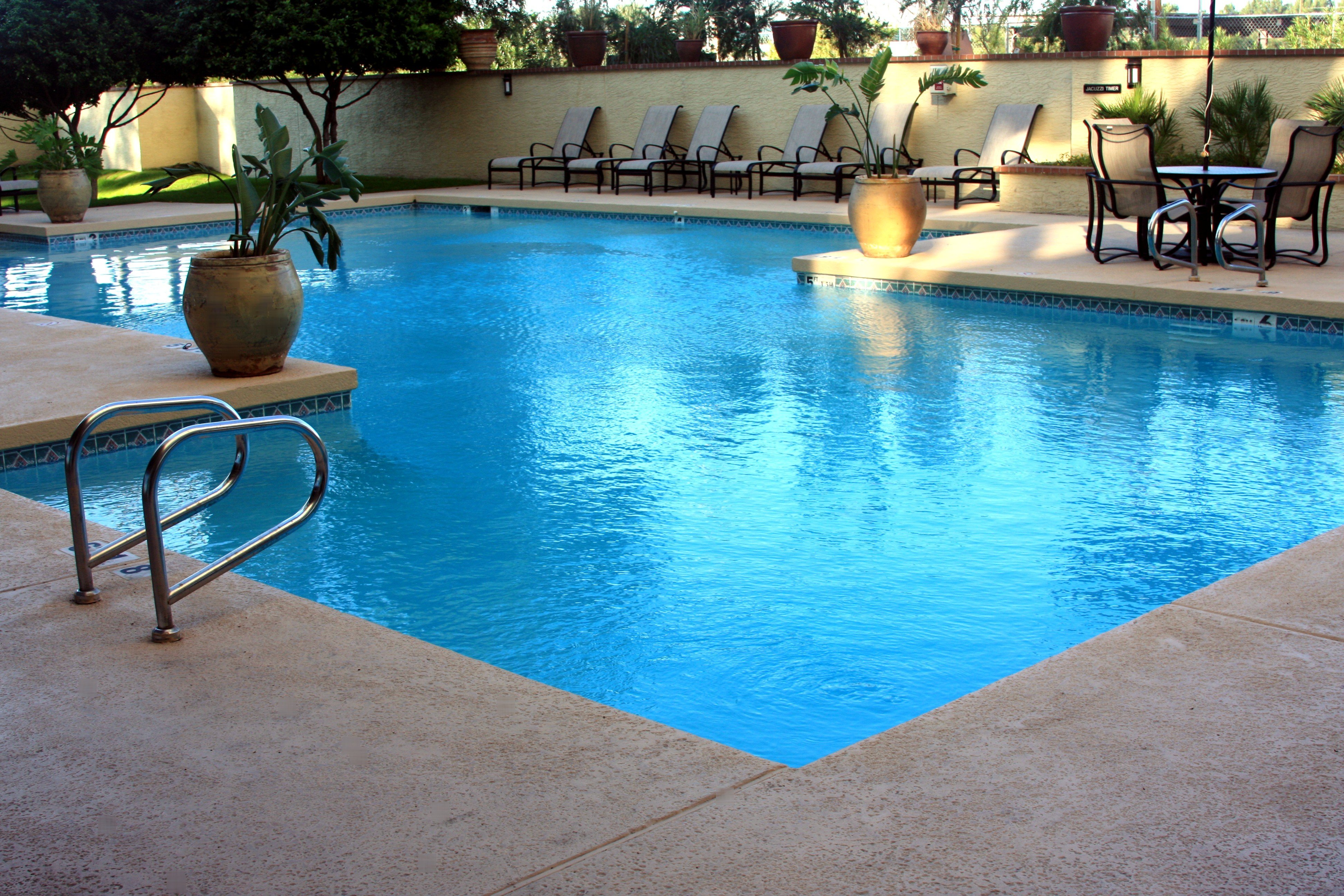 Crowne Plaza Phoenix Airport - Phx 73/76