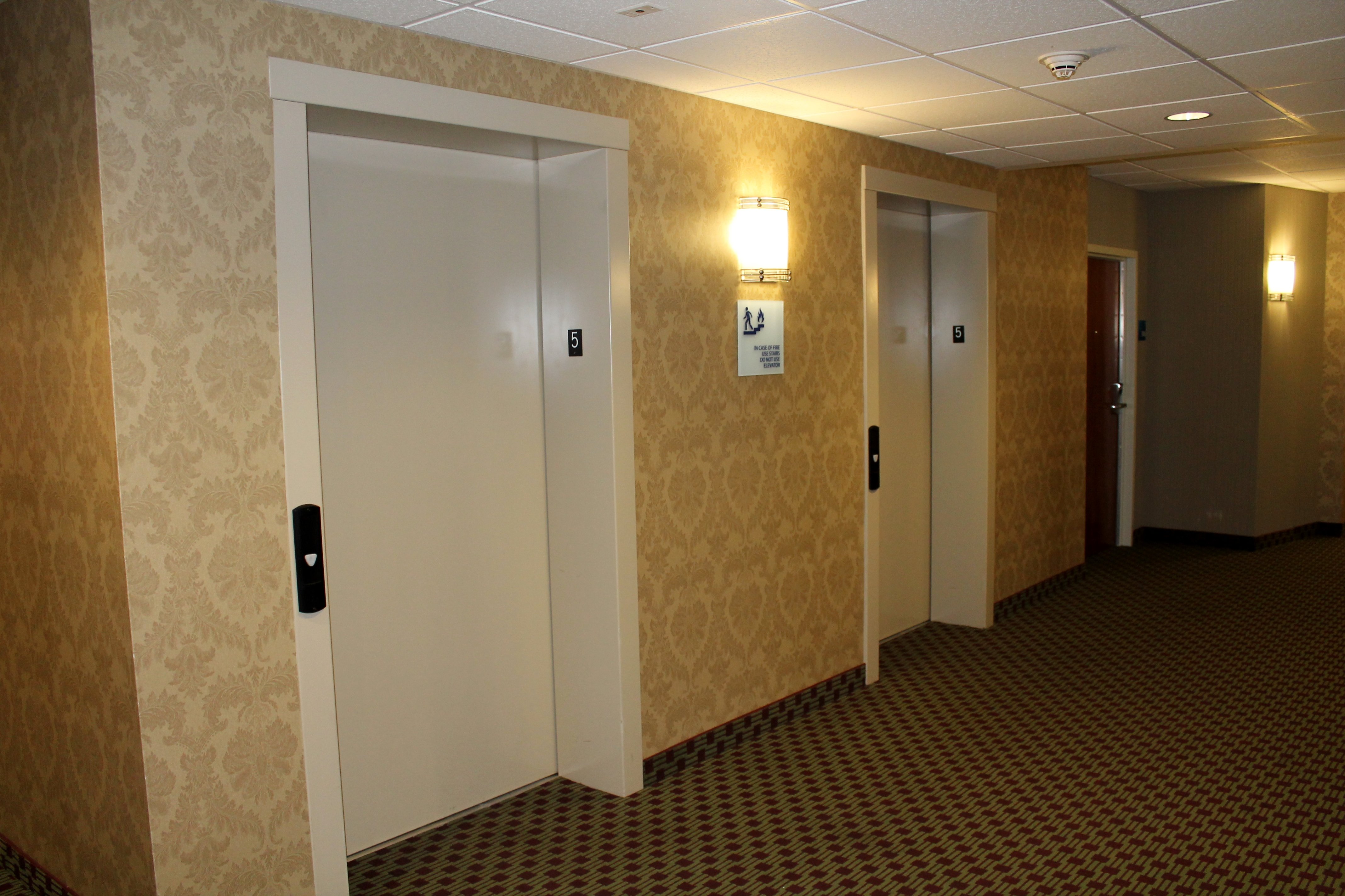 Holiday Inn Express & Suites Harrisburg W - Mechanicsburg 34/65