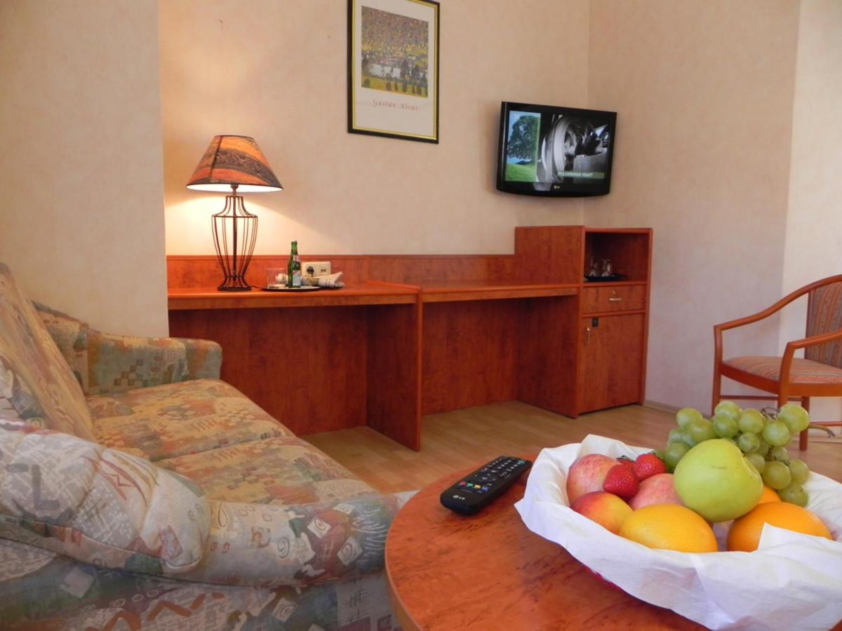 Bahnhof Hotel Saarlouis 24/33
