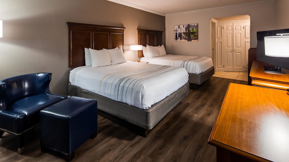 BEST WESTERN PLUS WESTBANK 14/50