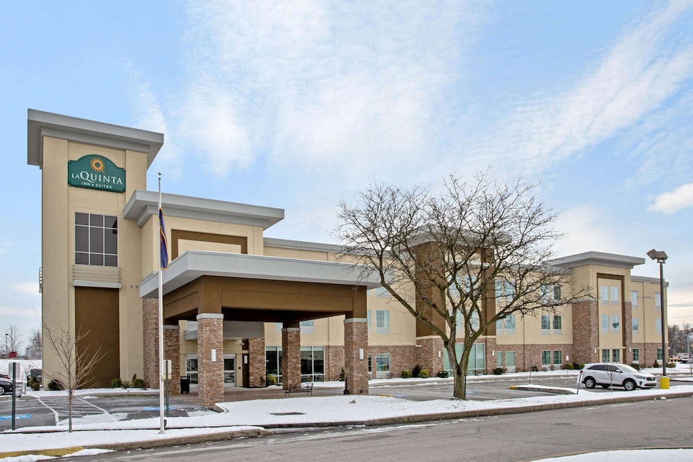 La Quinta Inn Suites By Wyndham York 7/53