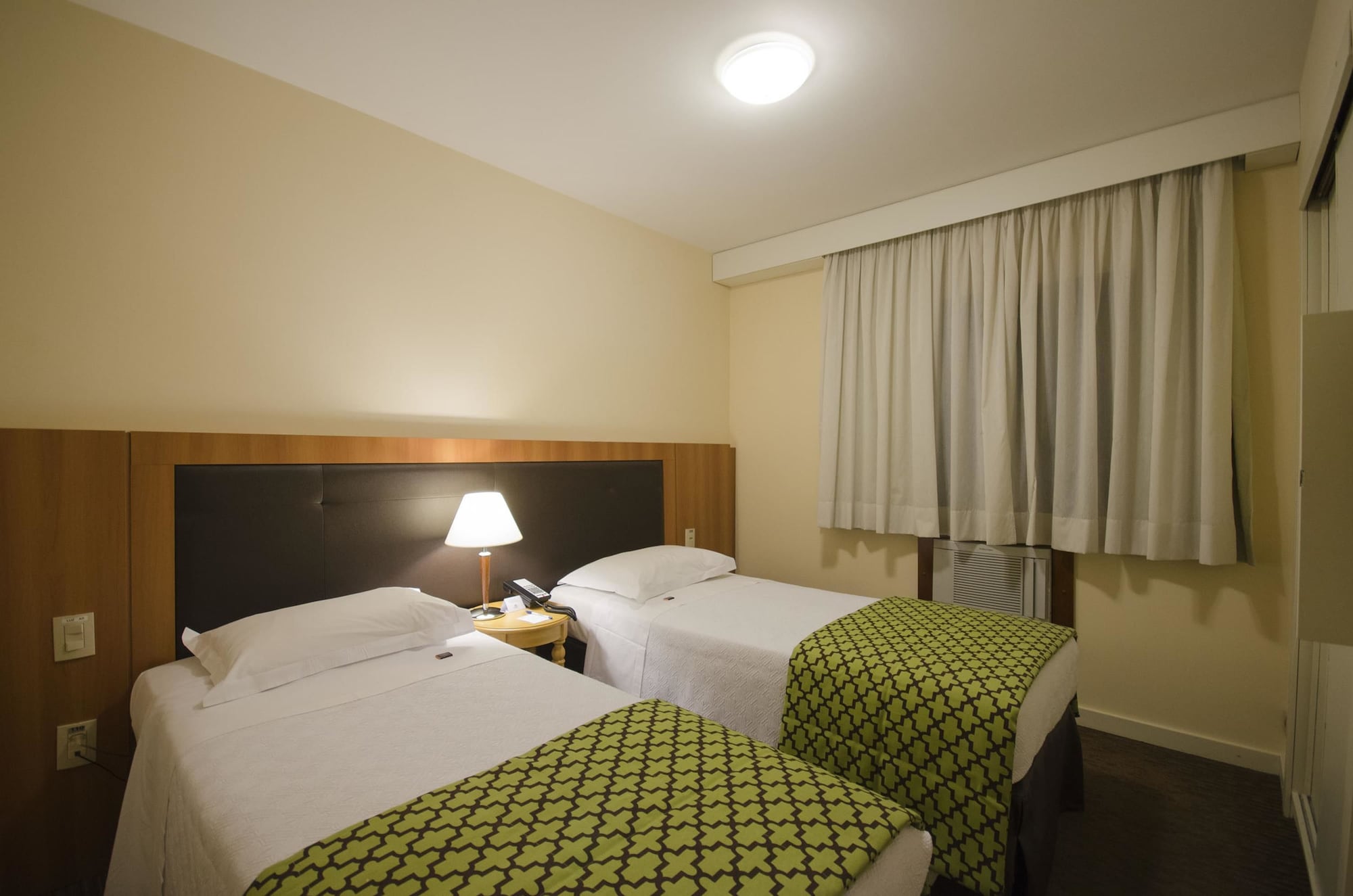 STANDARD, TWIN BEDS