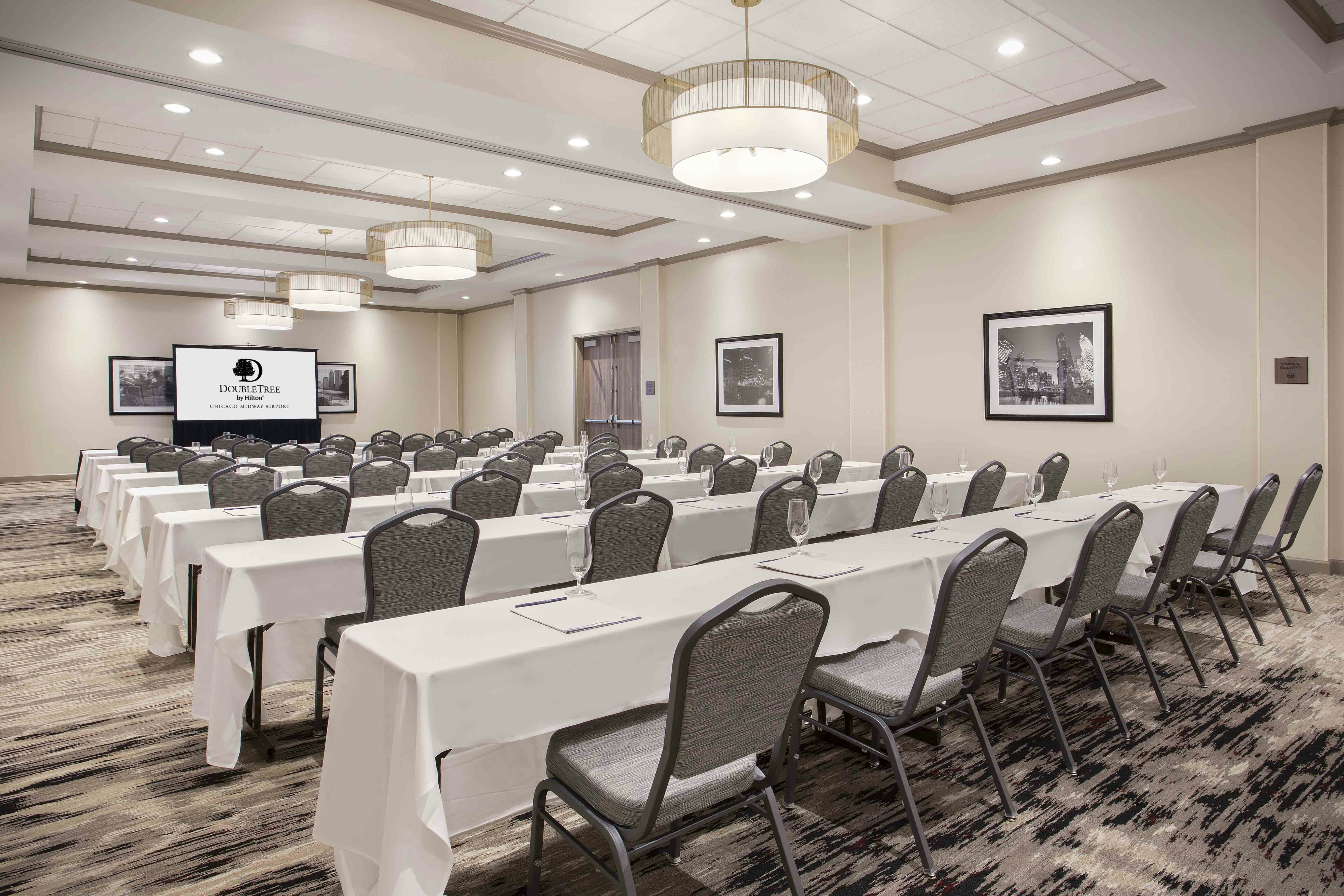 DoubleTree by Hilton Chicago Midway Airport 35/48