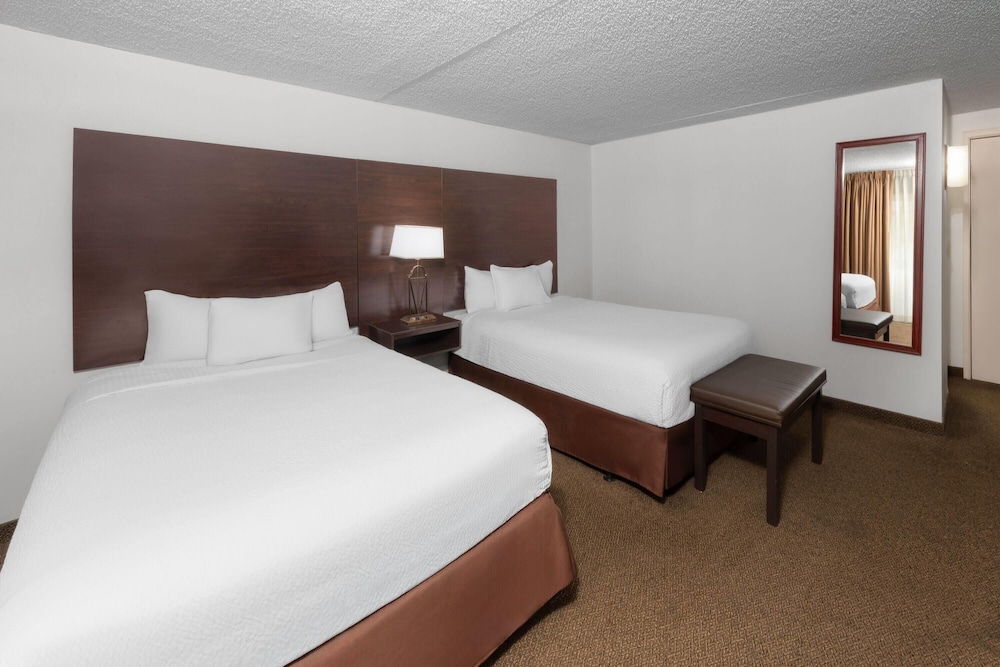 Endeavor Inn & Suites, Trademark Collection by Wyndham 20/55