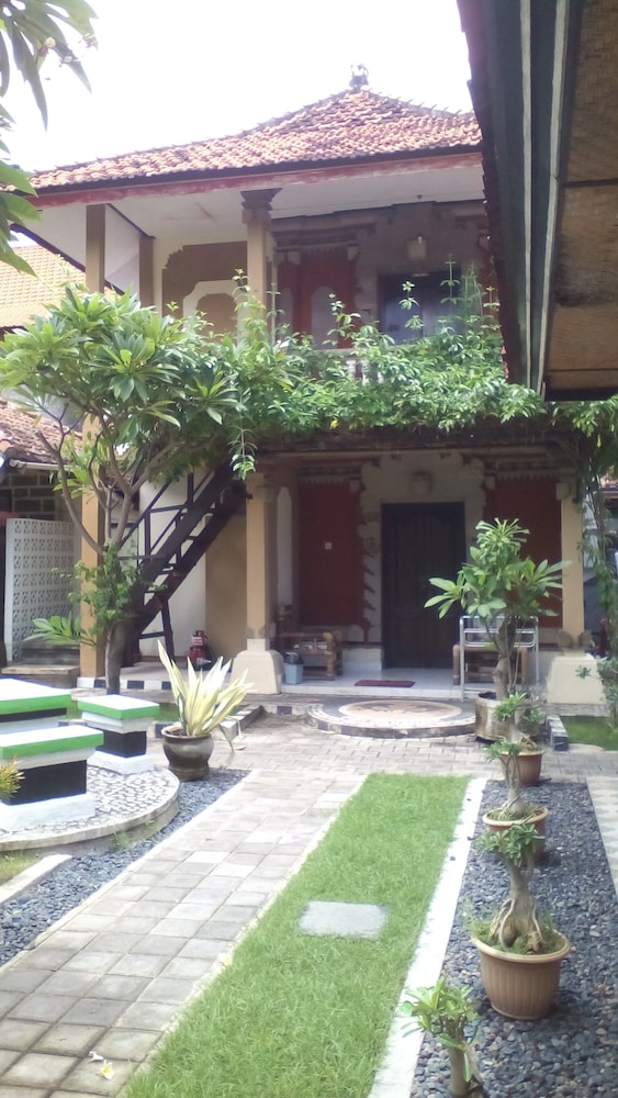 Puri Mandhara Lovina 5/45