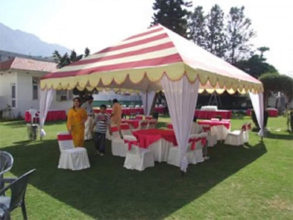 Hotel Ambica 32/40