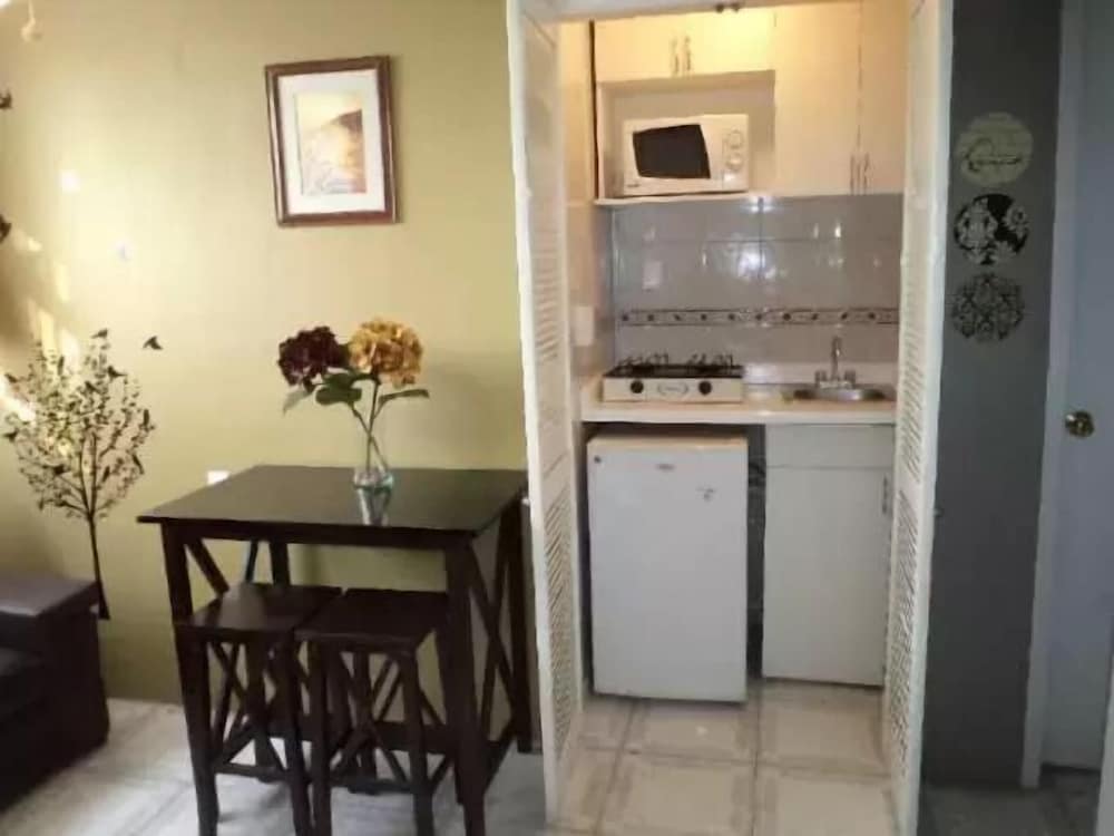 Satya Suites Hotel 7/50