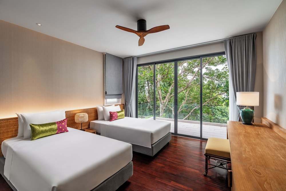 Noku Phuket 12/50