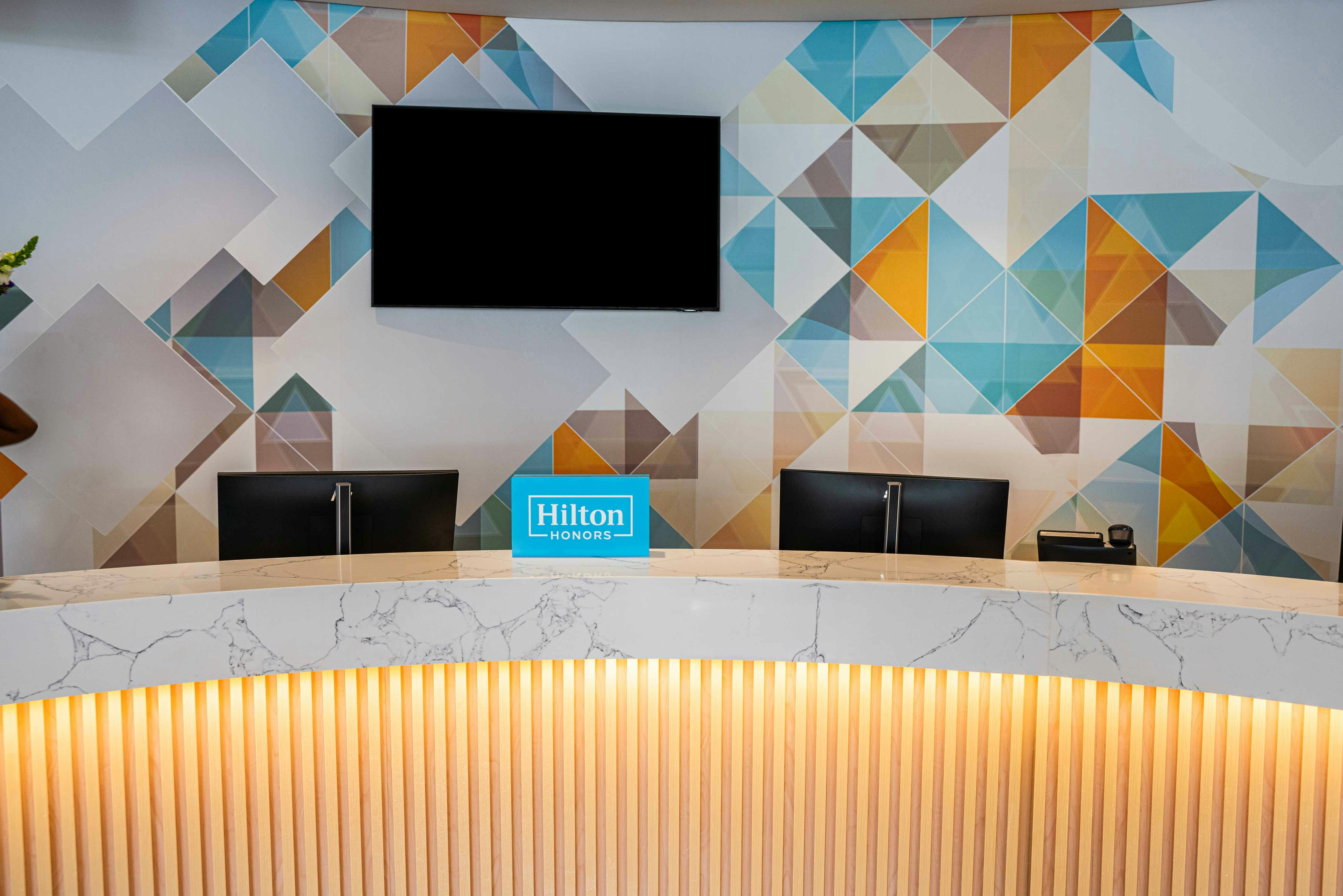 Hampton by Hilton Sandton Grayston 8/40