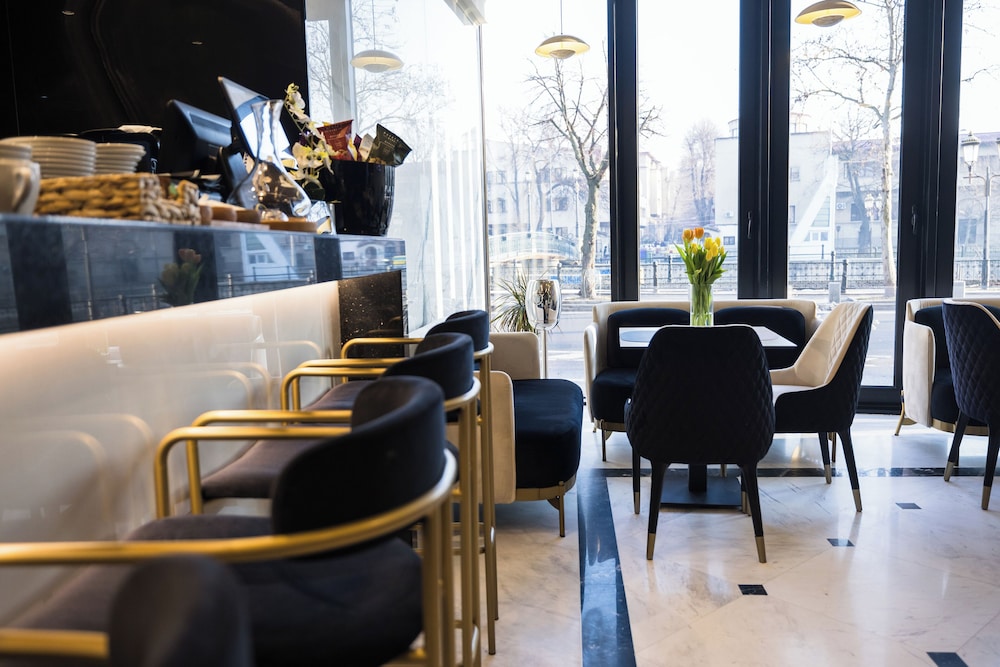 Hotel Le Blanc Cotroceni 57/71