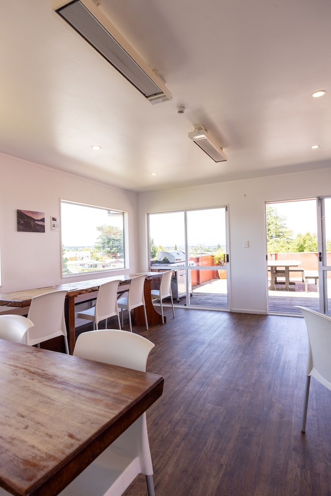Haka House Taupo 32/50