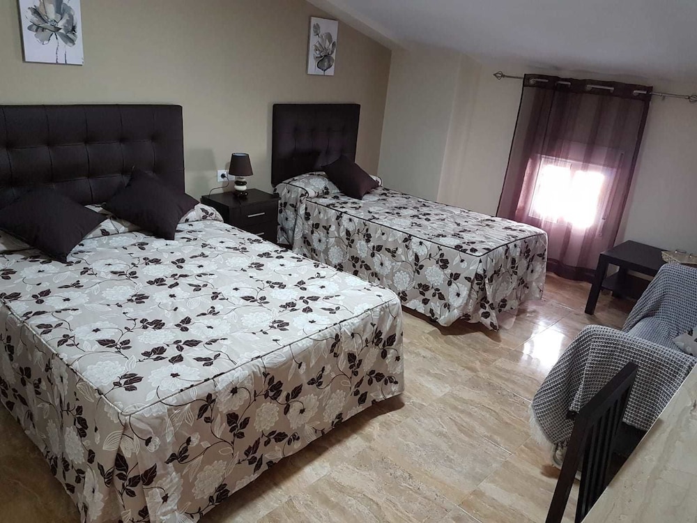Hostal Malaga 12/50