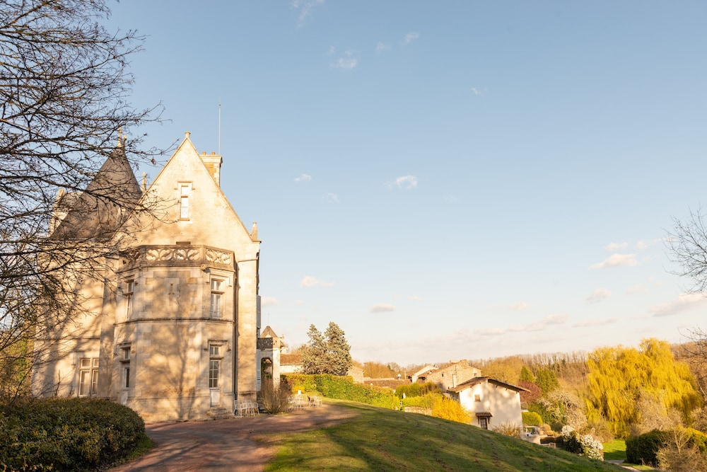 Chateau de Perigny, The Originals Relais 36/36