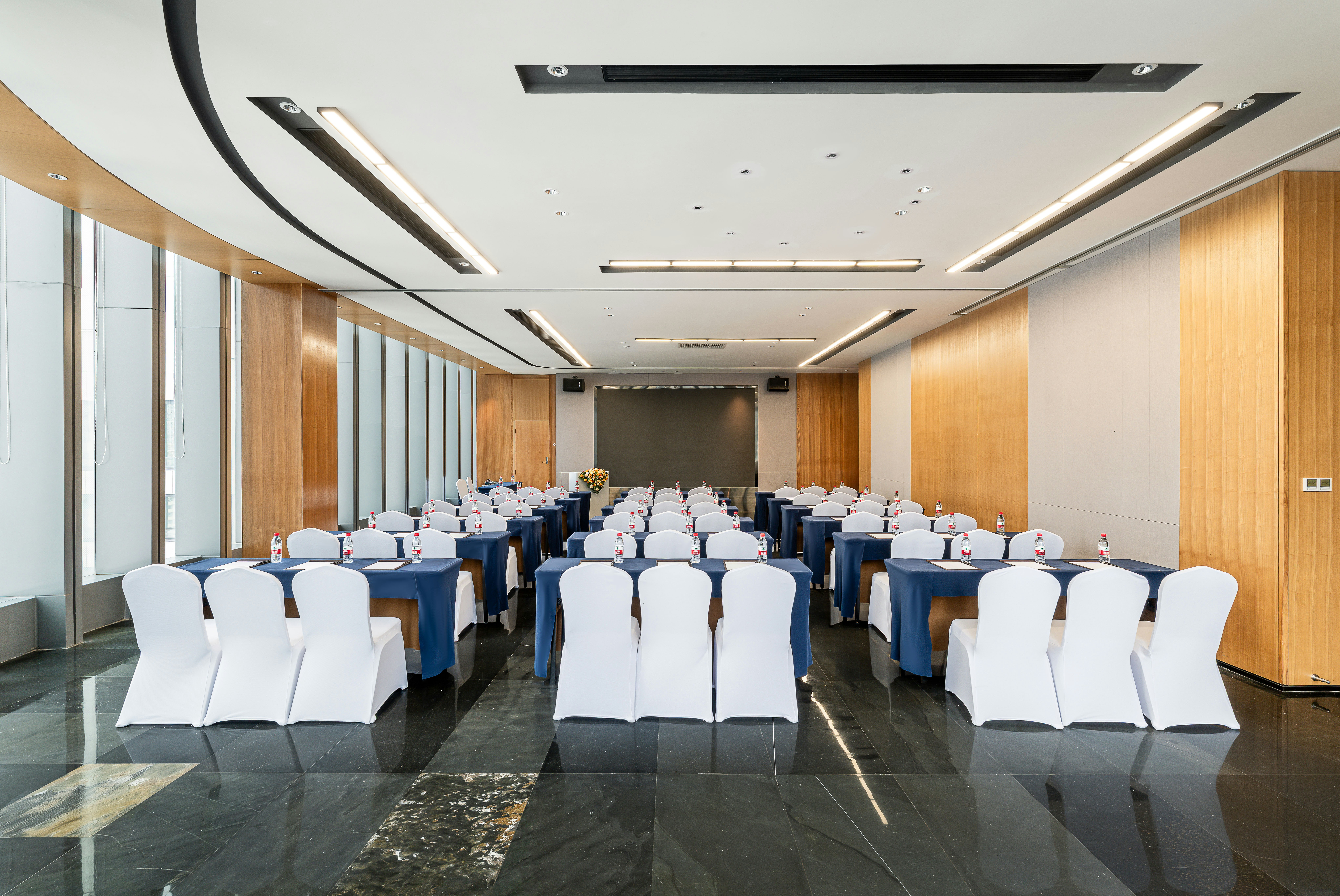 Holiday Inn Guangzhou Zhujiang New Town By Ihg 38/50
