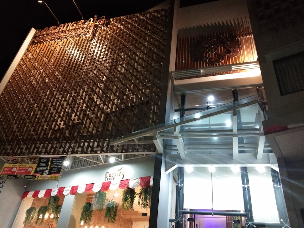 Hotel Parangraja 11/61