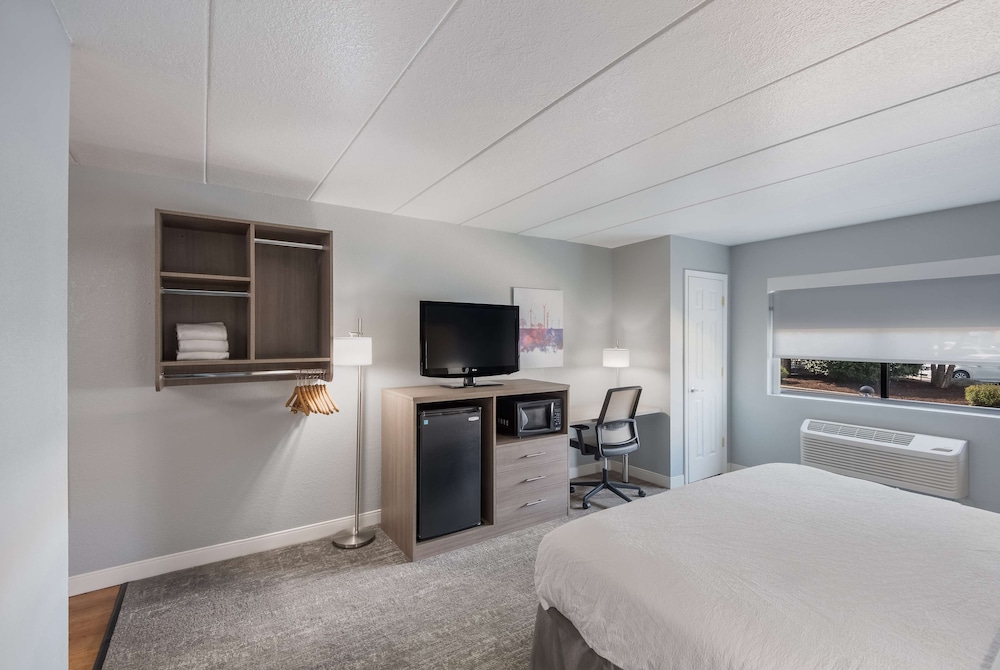 Best Western Fort Wayne I-69 North 18/45