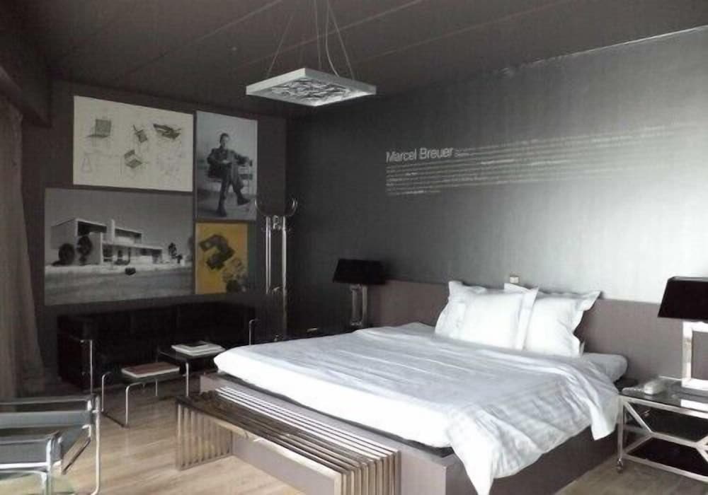 Hotel Recour 13/50