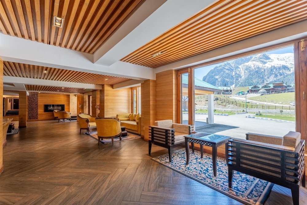 Country Inn & Suites by Radisson, Sonamarg 25/50