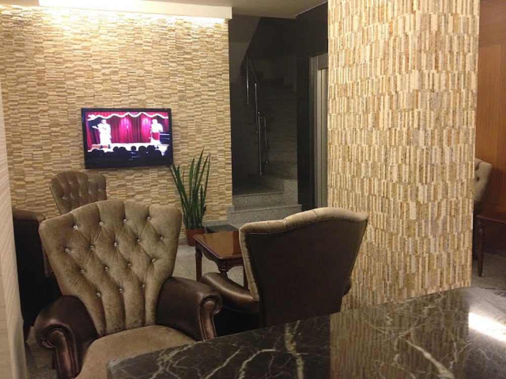 Buyuk Hotel 39/50