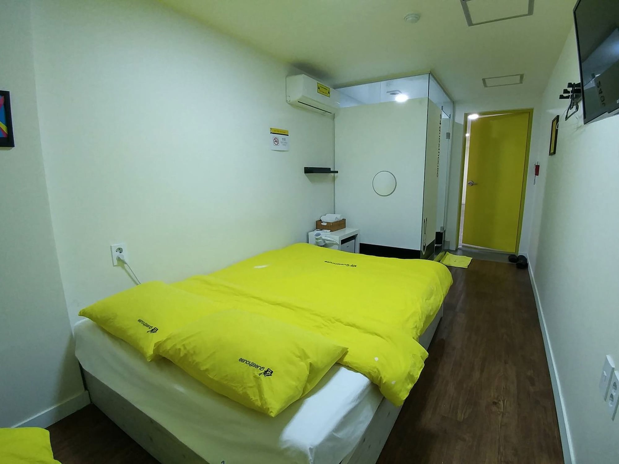 ROOM, TRIPLE