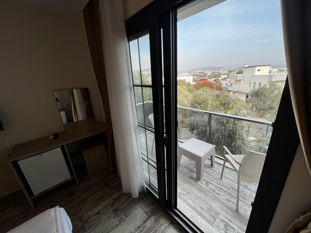 Deniz Otel 18/33