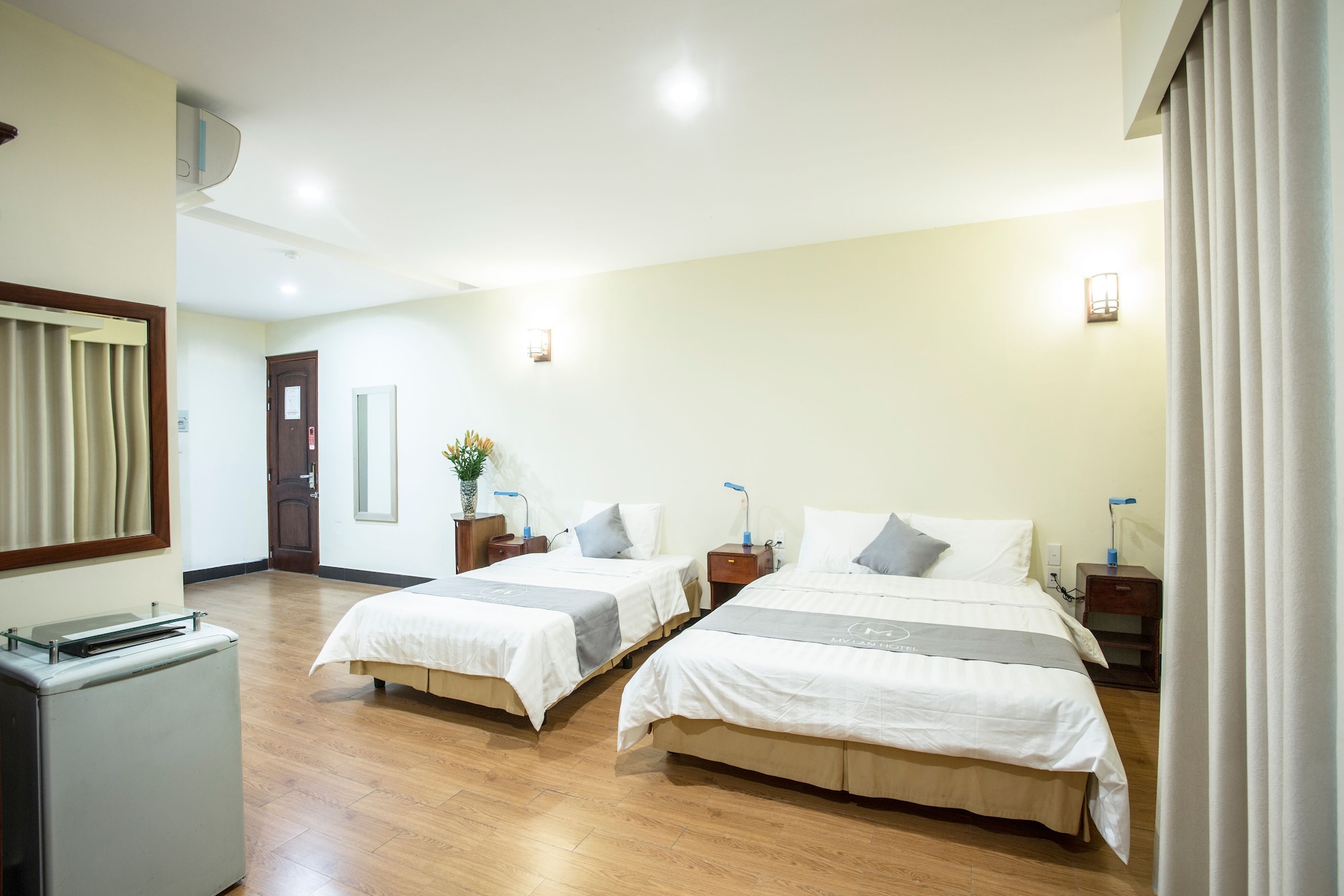 1 BEDROOM, FAMILY, TWIN BEDS, CITY VIEW