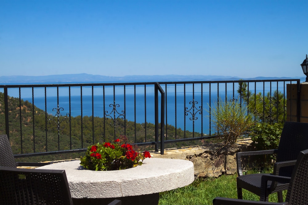 Assos Kartal Yuvasi Boutique Hotel 42/50