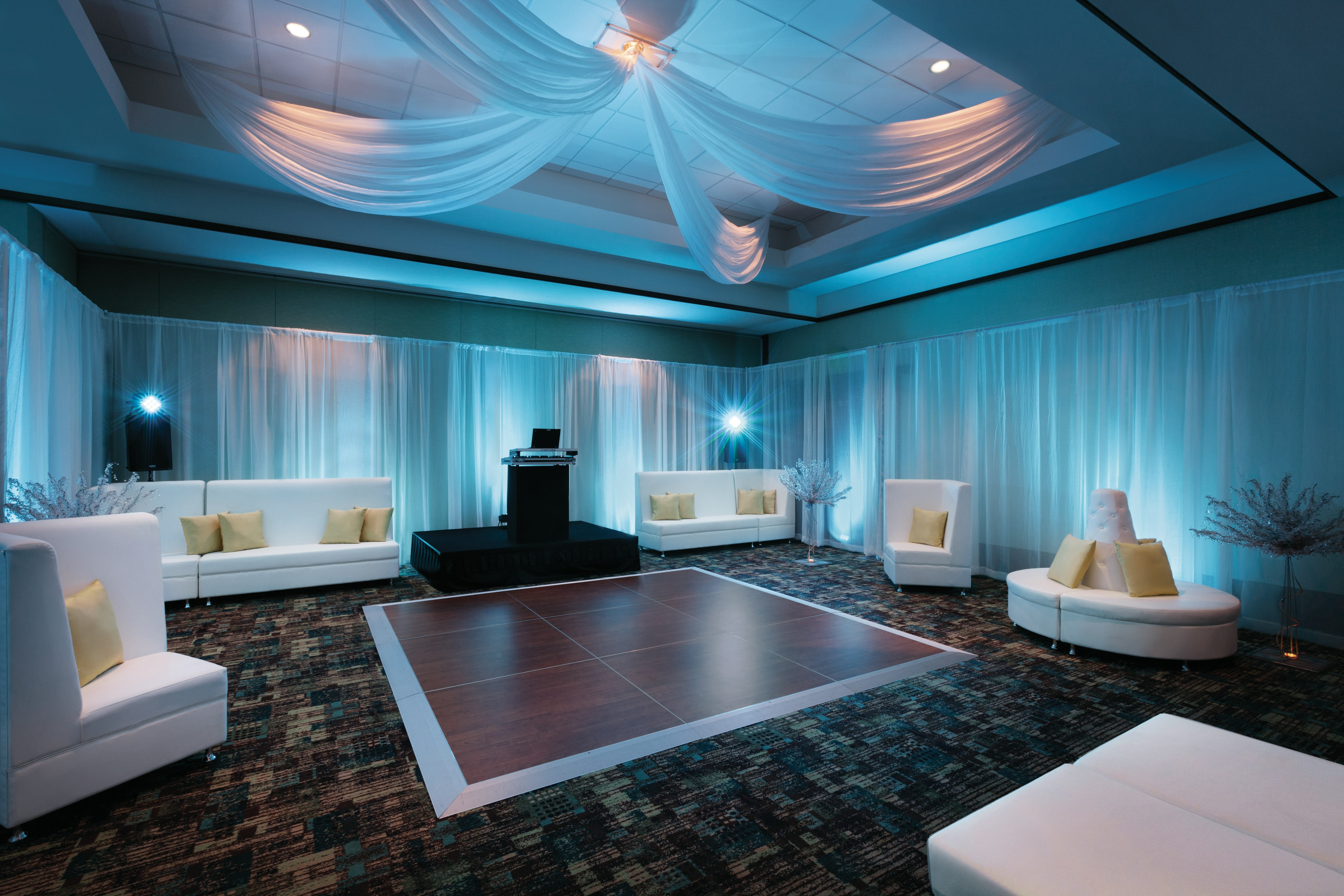Embassy Suites By Hilton Orlando Lake Buena Vista South 36/82