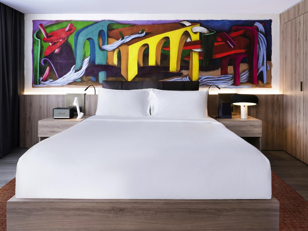SUPERIOR, SUITE, KING BED, TERRACE