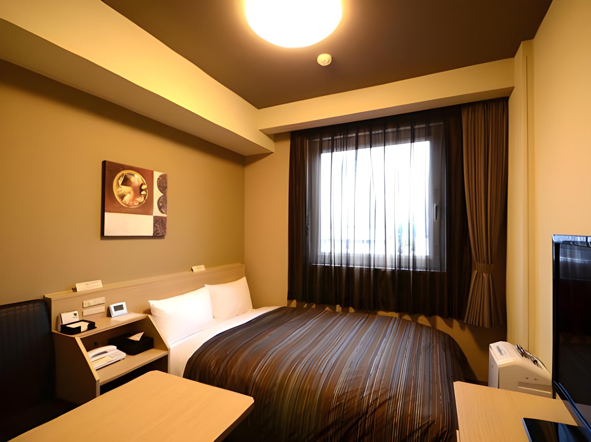 Semi Room, Semi Double Bed
