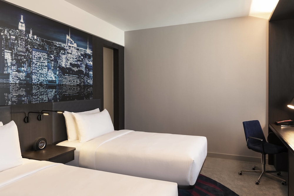 Aloft Dubai Creek 9/63