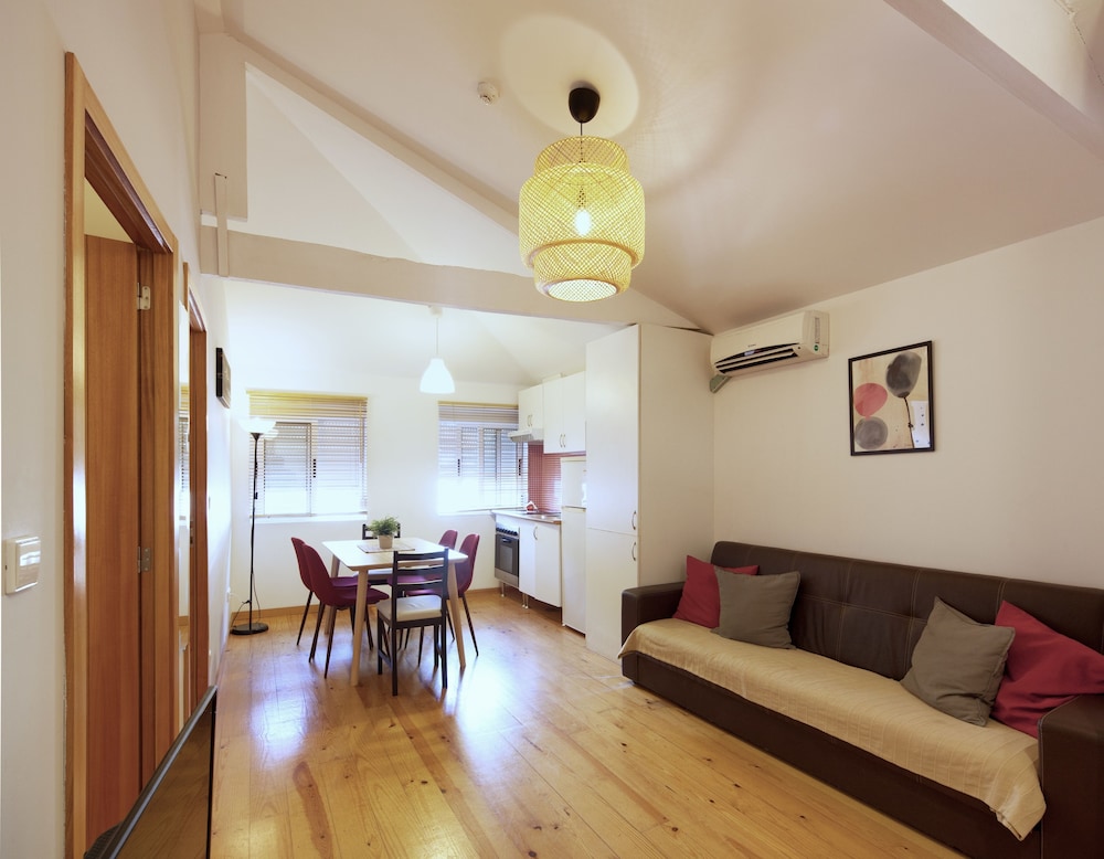 Aparthotel Oporto Entreparedes 51/77
