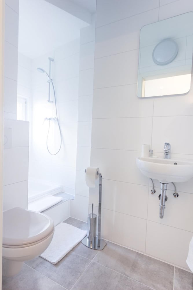 Tm Suites 35/36