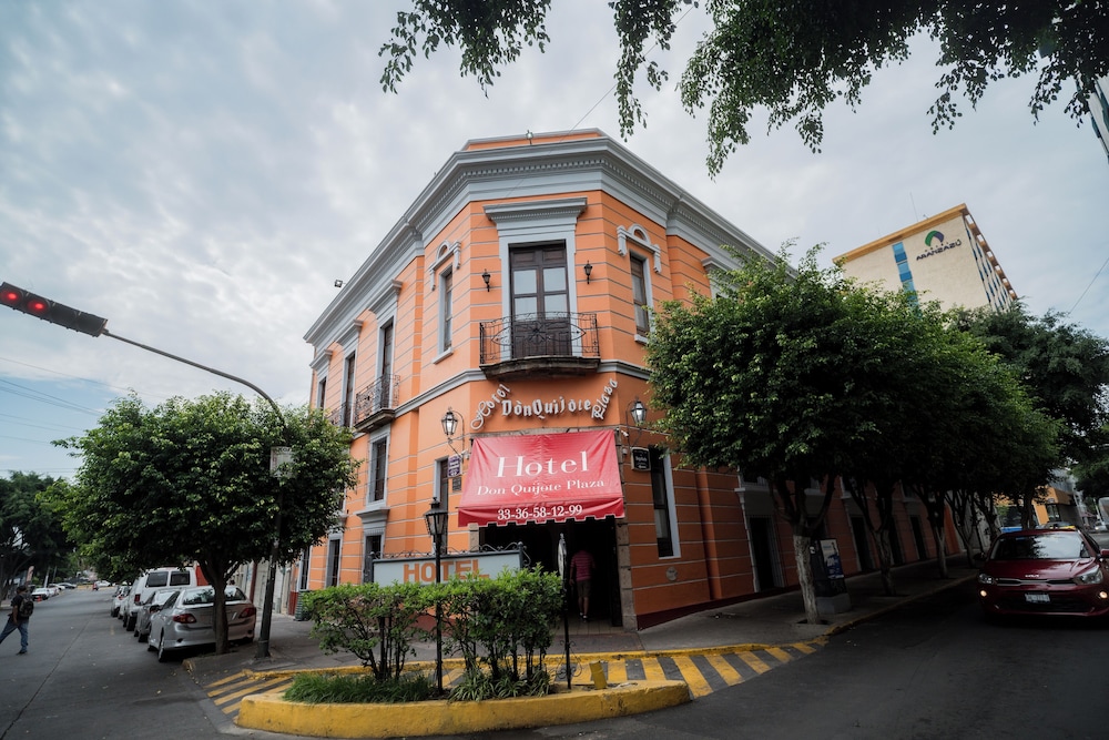 Hotel Don Quijote Plaza 53/58