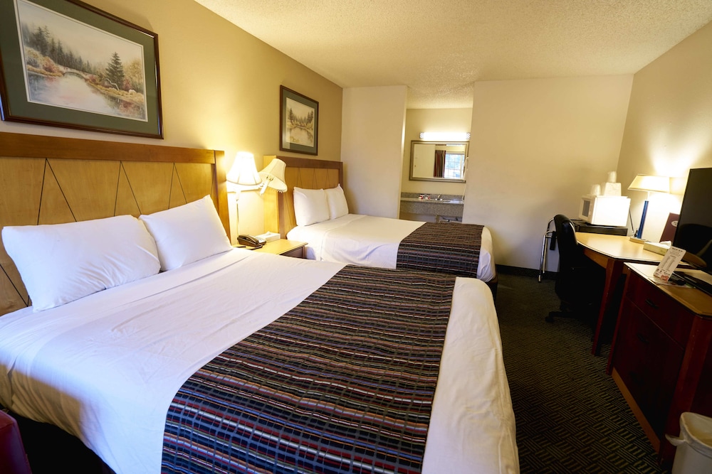 Skyway Inn SeaTac 12/58