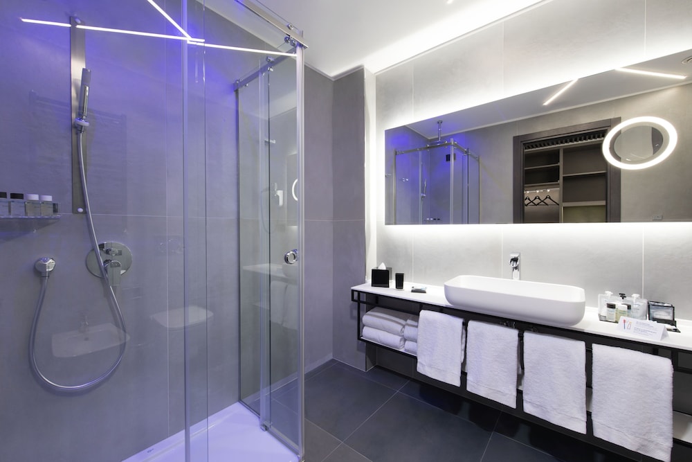 iQ Hotel Milano 50/50