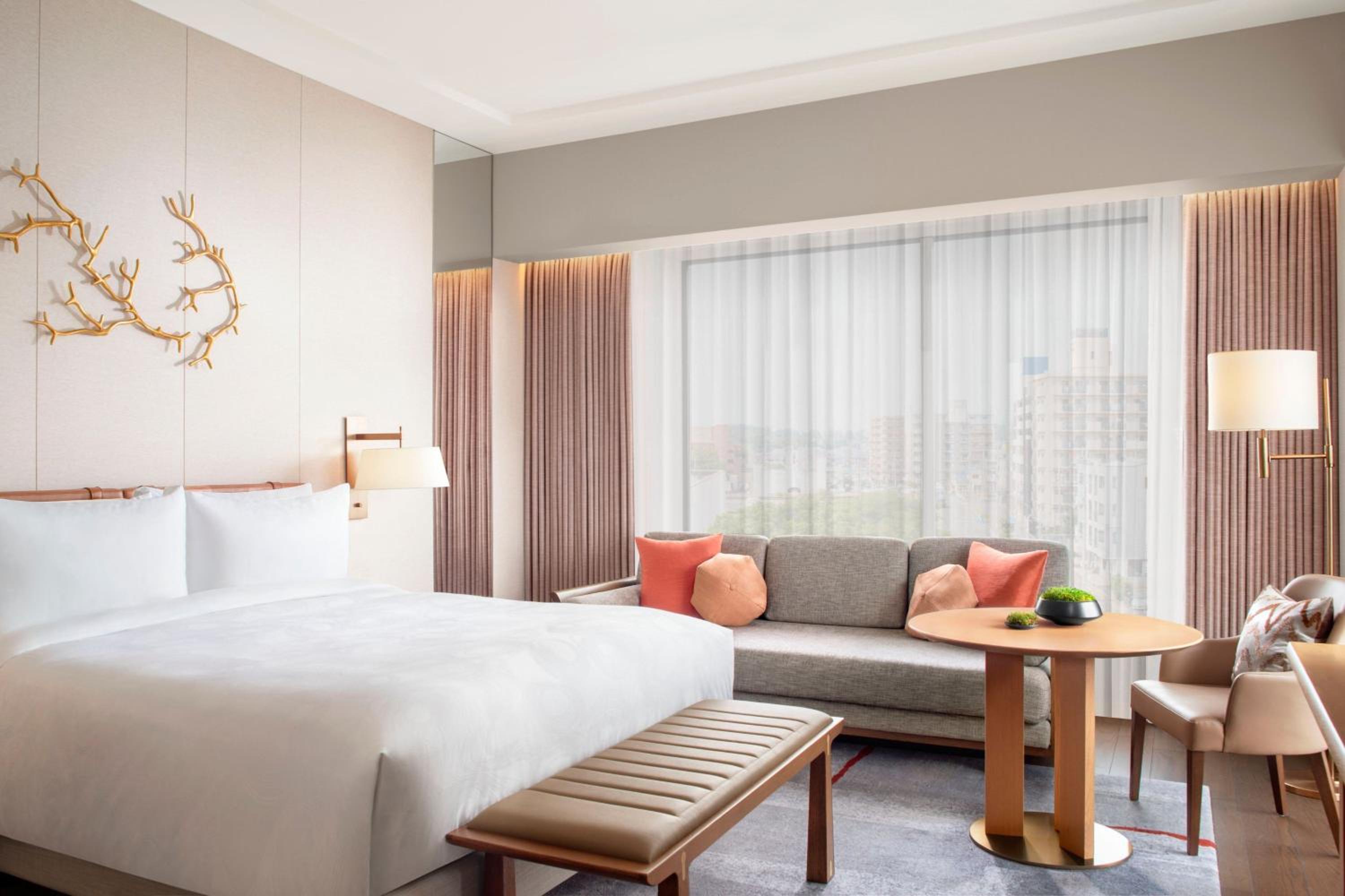Nara, Junior Suite, King Bed, City View, Sofa، JW Marriott Hotel Nara 4/6