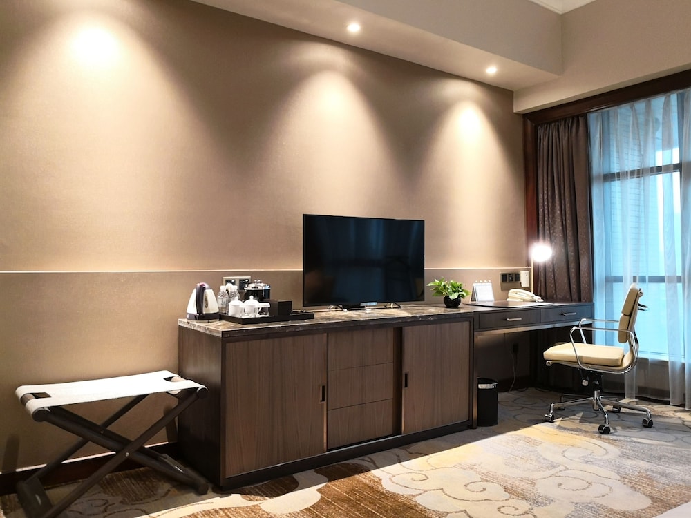 Jin Jiang Pine City Hotel 43/50