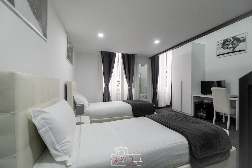 Arch Rome Suites 33/75