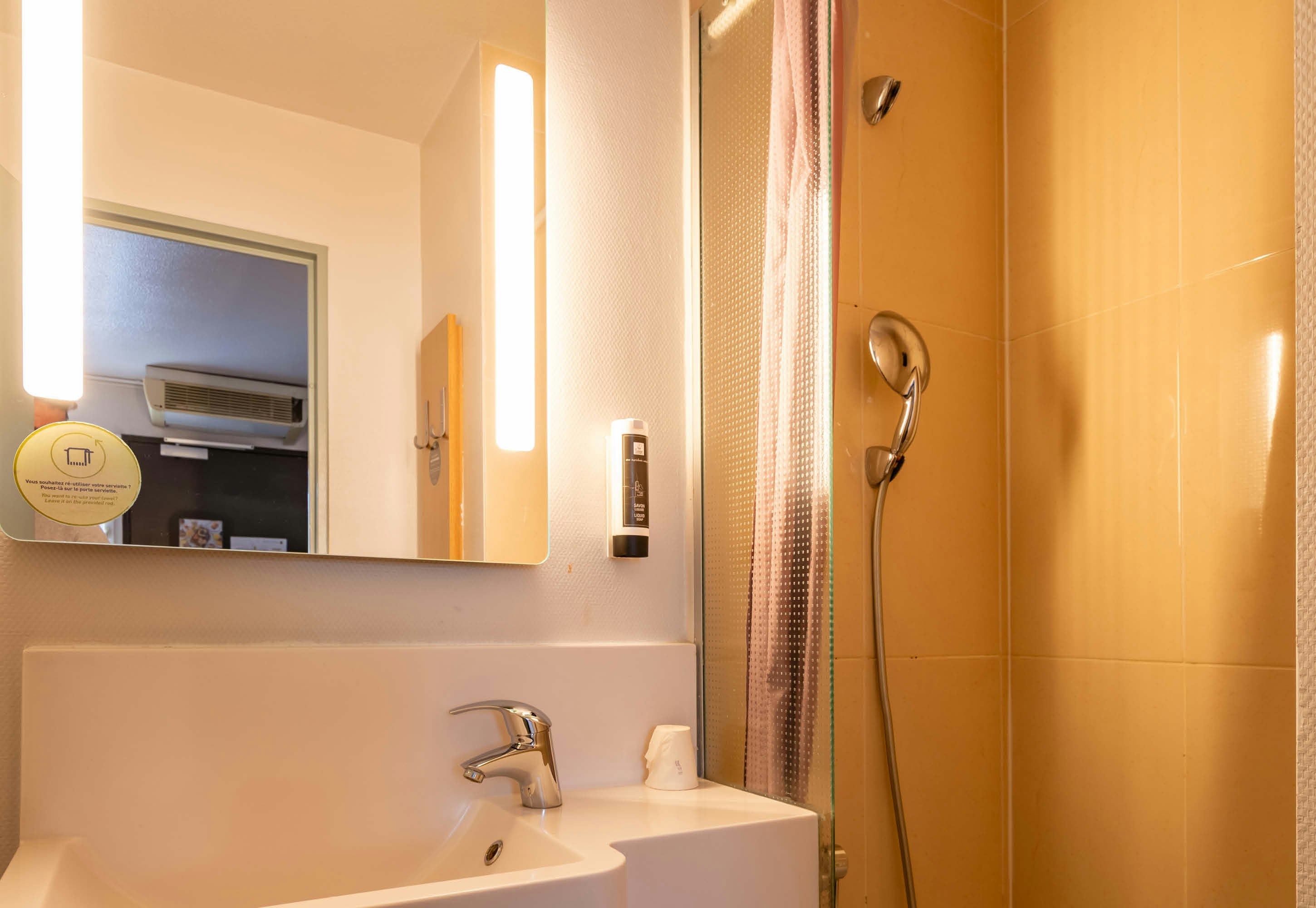 B&B HOTEL Grenoble Universite 1 14/14