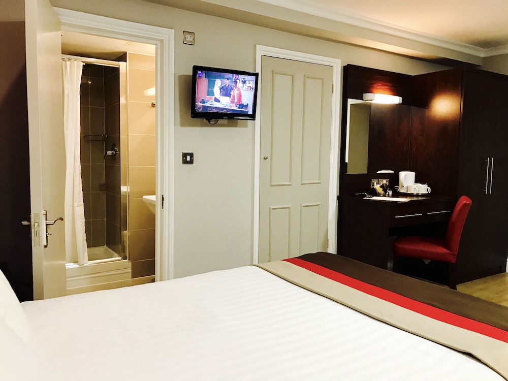 Royal Cambridge Hotel 8/61