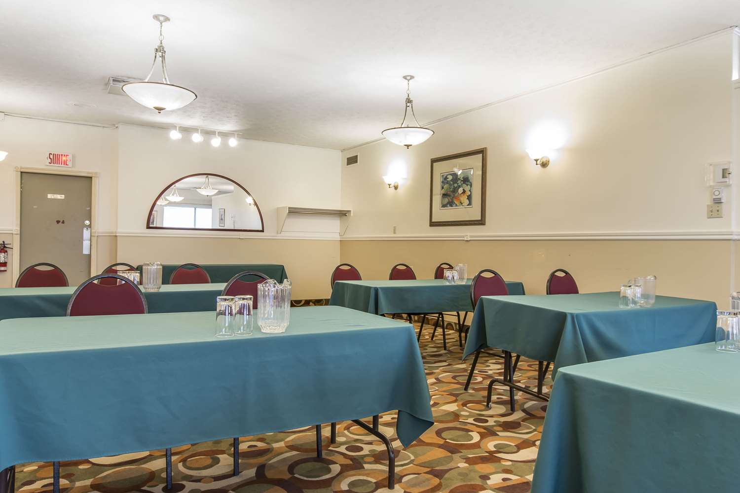 Quality Hotel & Suites Sherbrooke QC 8/14