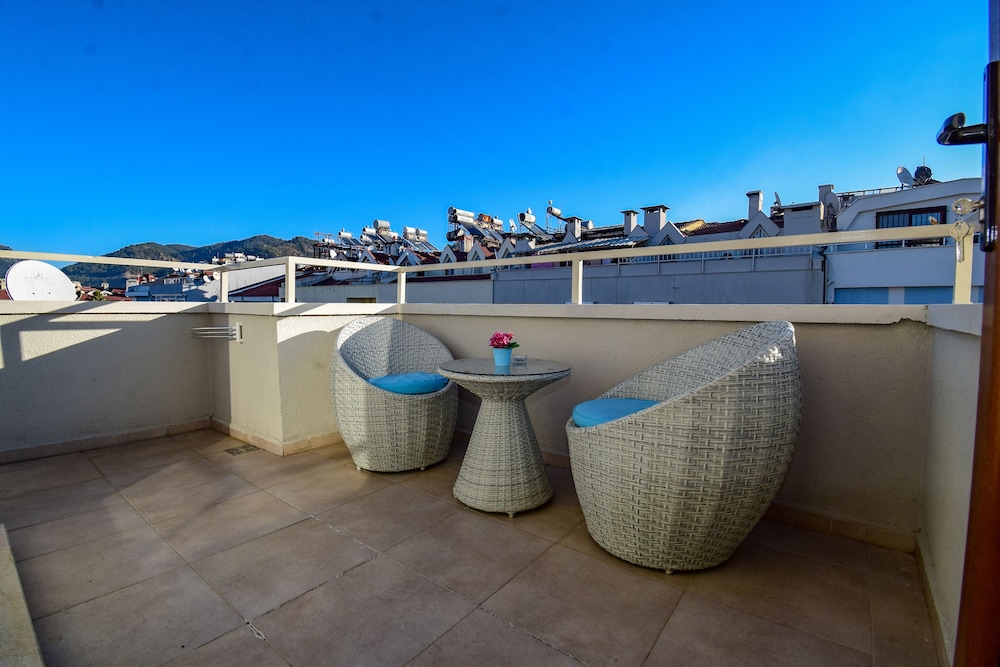 City Hotel Marmaris 43/48